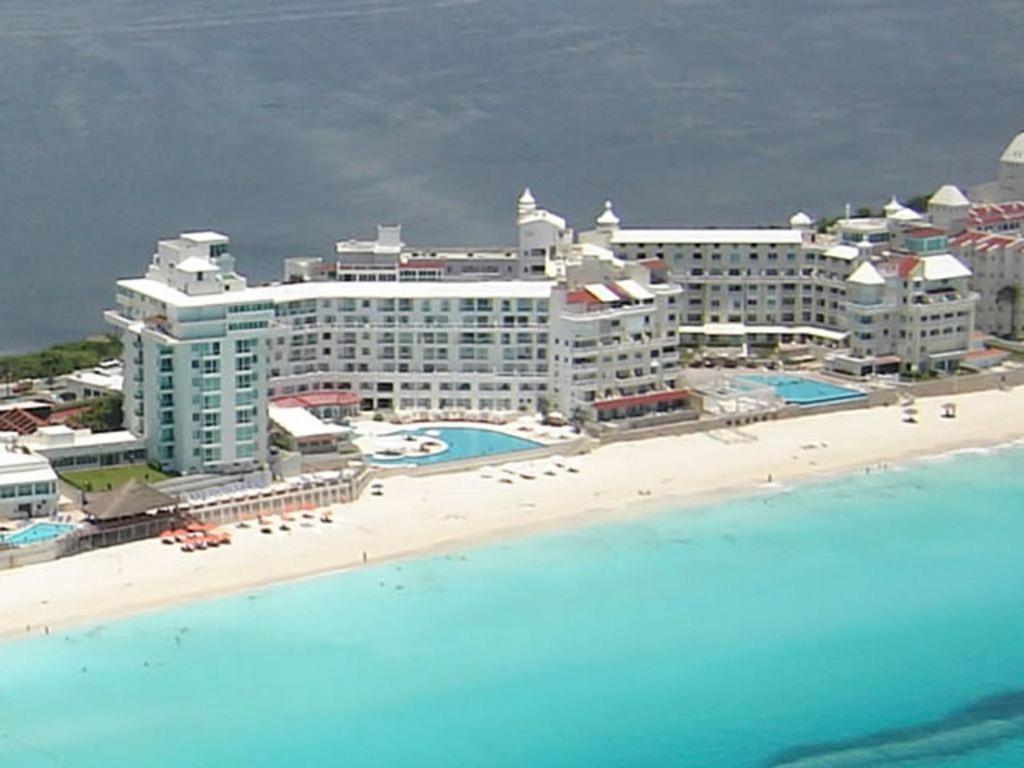 Plaza Mexico * Cancún